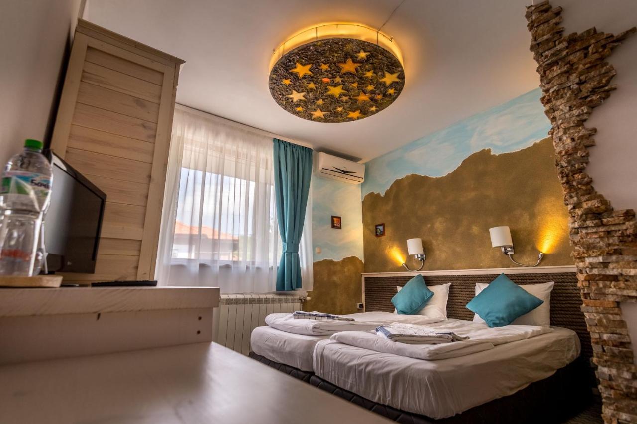 Hotel Tihiat Kut Complex Kjustendil Exteriér fotografie